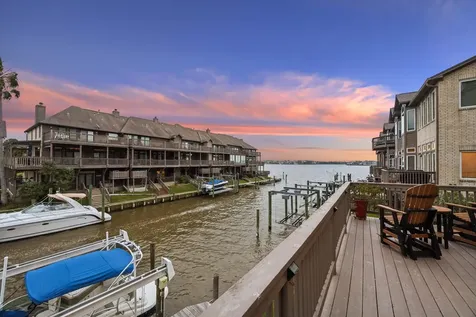 18507 Sandy Cove Nassau Bay TX 77058
