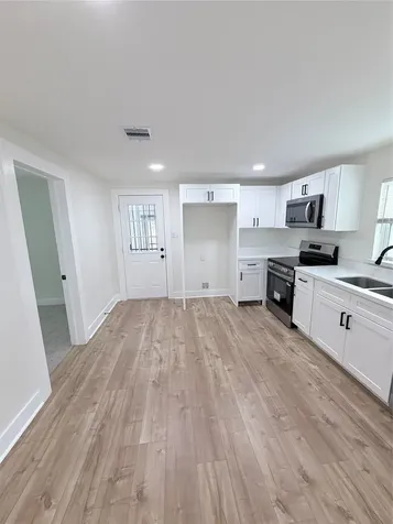 1526 E 32nd 1/2 Street Houston TX 77022
