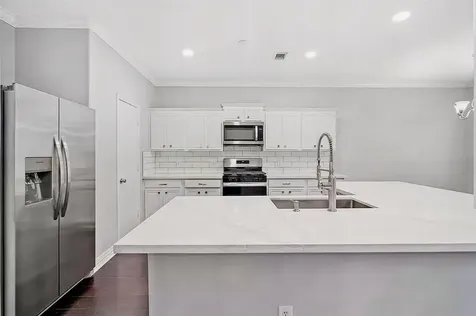 6639 Stonecross Creek Lane Katy TX 77449
