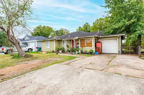 1504 Harris Avenue Pasadena TX 77506