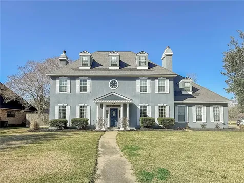 443 Huckleberry Drive Lake Jackson TX 77566