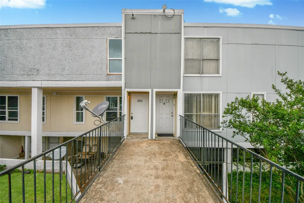 781 Country Place Drive 2021 Houston TX 77079