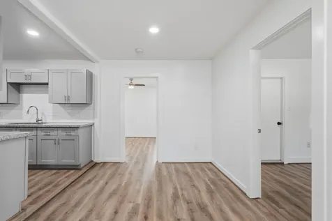 5962 Ridgeway Drive Houston TX 77033