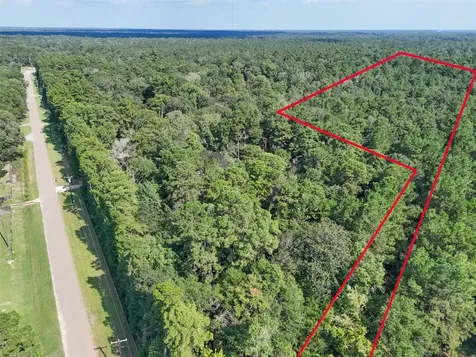 20818 Red Oak Drive Cleveland TX 77328