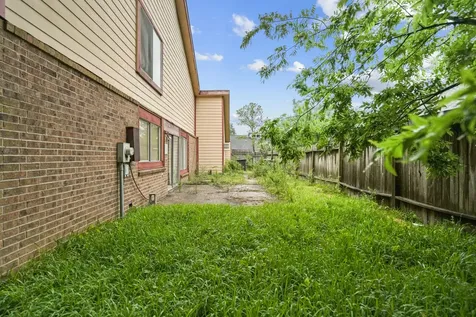 12807 Grand Cross Lane Houston TX 77072