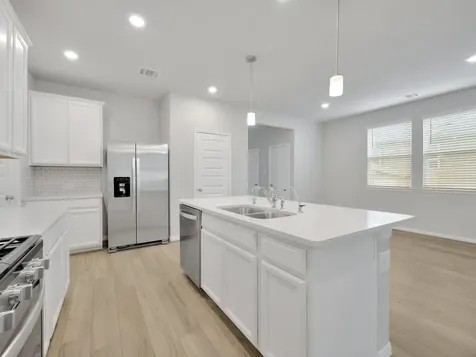 104 Clay Creek Lane Montgomery TX 77316