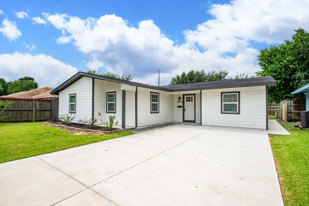 2114 Linden Creek Lane Houston TX 77017