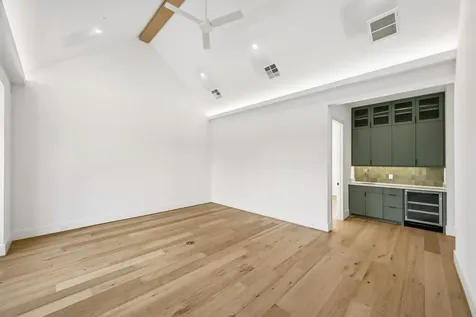 1642 Norfolk Street Houston TX 77006
