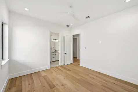 1642 Norfolk Street Houston TX 77006