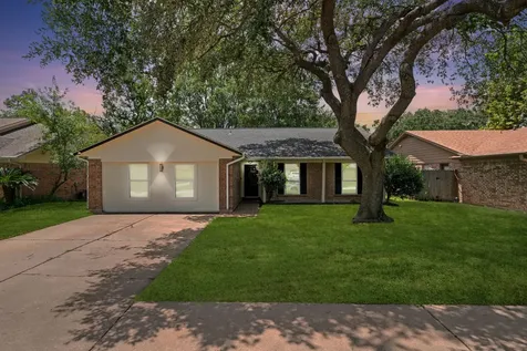 2523 Village Oak Drive Katy TX 77493