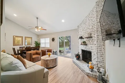 2523 Village Oak Drive Katy TX 77493