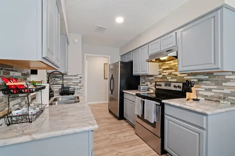 2523 Village Oak Drive Katy TX 77493
