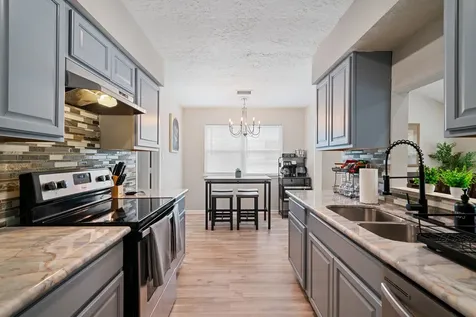 2523 Village Oak Drive Katy TX 77493