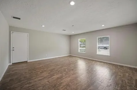 2523 Village Oak Drive Katy TX 77493