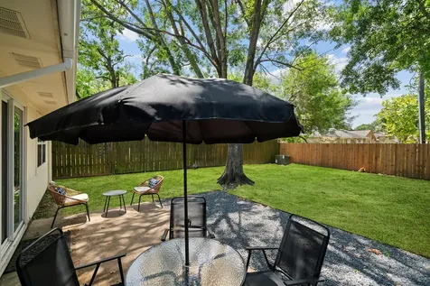 2523 Village Oak Drive Katy TX 77493