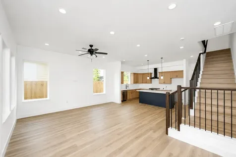 1917 West Street Houston TX 77026