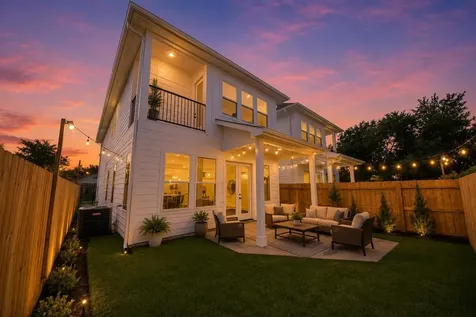 1917 West Street Houston TX 77026
