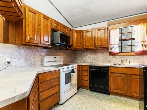 592 Paloma Street Bay City TX 77414
