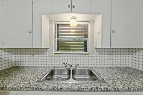 6201 Park Avenue Texas City TX 77591