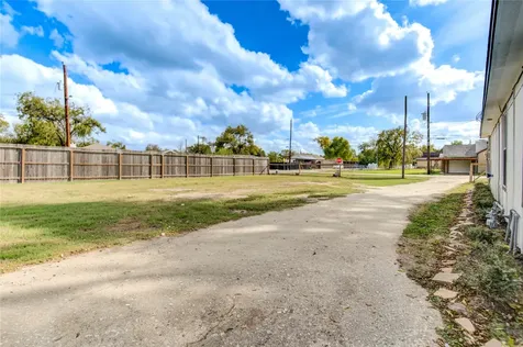 4049 Lucille Street B Houston TX 77026