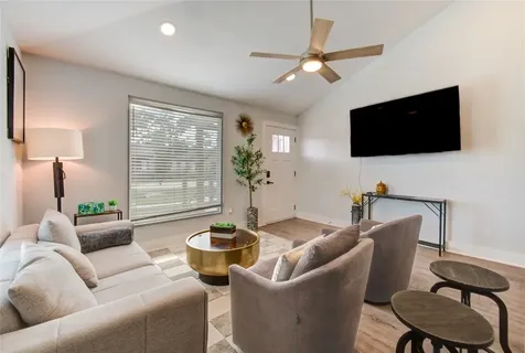 4049 Lucille Street B Houston TX 77026