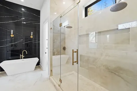 4708 Laurel Street Bellaire TX 77401