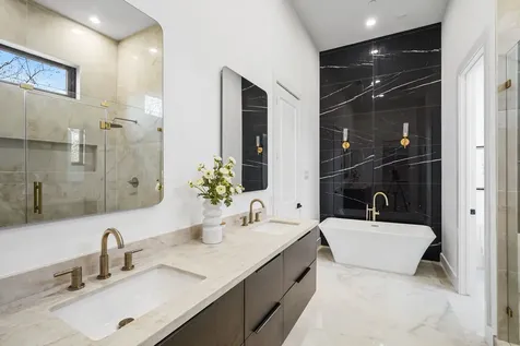 4708 Laurel Street Bellaire TX 77401