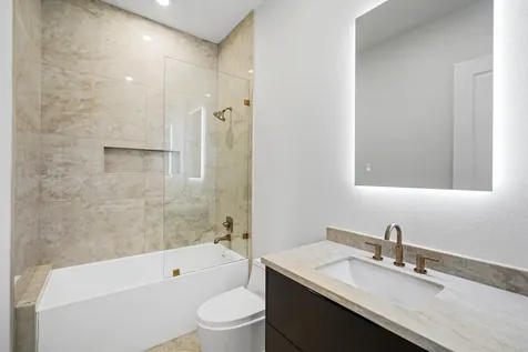 4708 Laurel Street Bellaire TX 77401