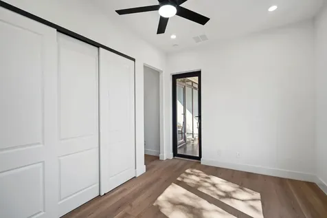 4708 Laurel Street Bellaire TX 77401