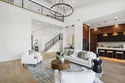 4708 Laurel Street Bellaire TX 77401