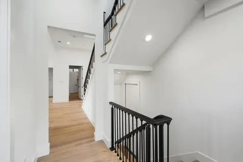 4708 Laurel Street Bellaire TX 77401