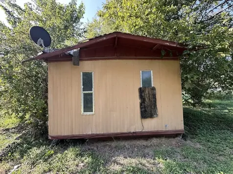 602 E Navasota Street Groesbeck TX 76642