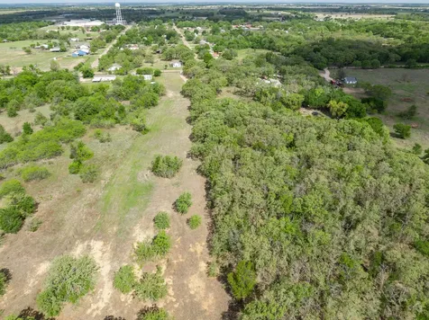 488 Wood Street Axtell TX 76624