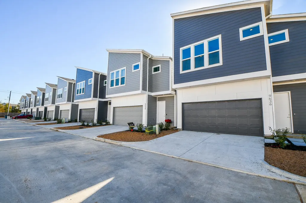 9636 Habitat Street Houston TX 77075