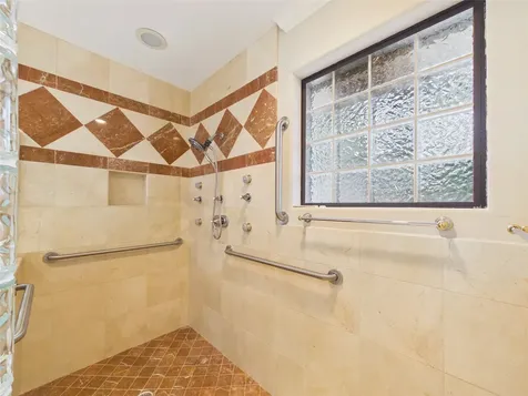 814 James Street Deer Park TX 77536