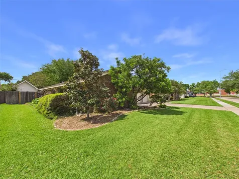 814 James Street Deer Park TX 77536