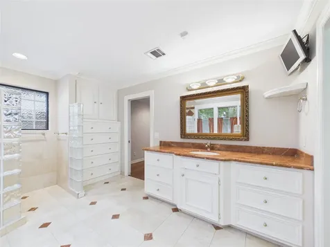 814 James Street Deer Park TX 77536