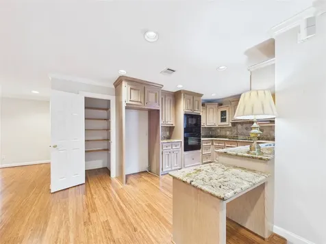 814 James Street Deer Park TX 77536