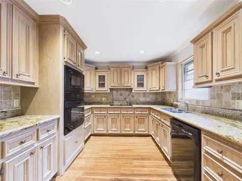 814 James Street Deer Park TX 77536