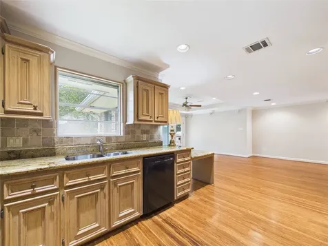 814 James Street Deer Park TX 77536