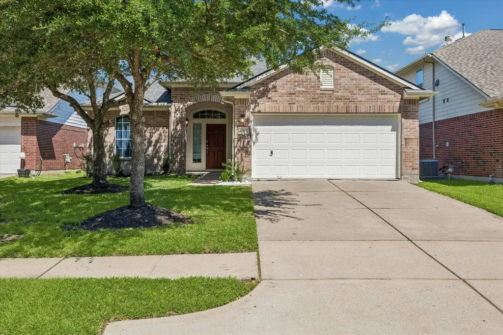 2709 Shallow Falls Court Pearland TX 77584