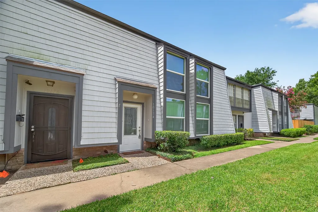10174 Beekman Place Drive Houston TX 77043