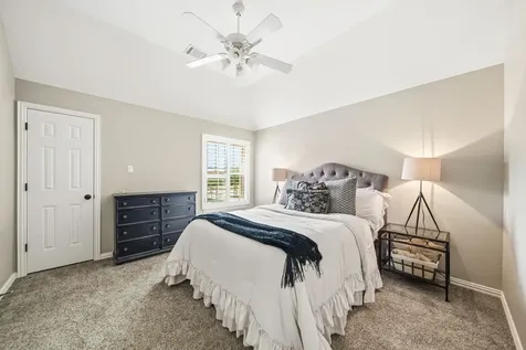 18 Waters Lake Boulevard Missouri City TX 77459