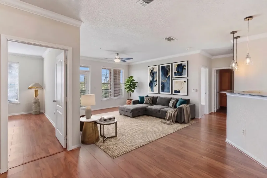 1711 Old Spanish Trail 207 Houston TX 77054