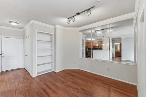 1711 Old Spanish Trail 207 Houston TX 77054