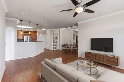 1711 Old Spanish Trail 207 Houston TX 77054