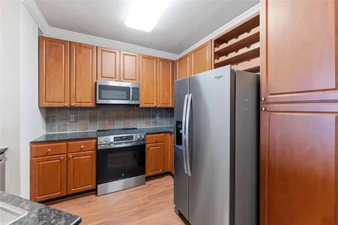 1711 Old Spanish Trail 207 Houston TX 77054