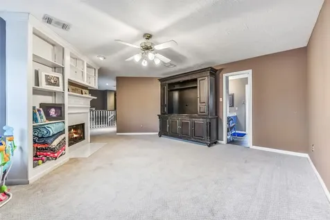 2403 N Lake Front Drive League City TX 77573