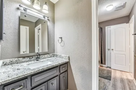 2403 N Lake Front Drive League City TX 77573