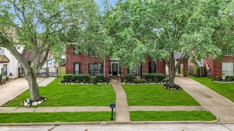 2403 N Lake Front Drive League City TX 77573